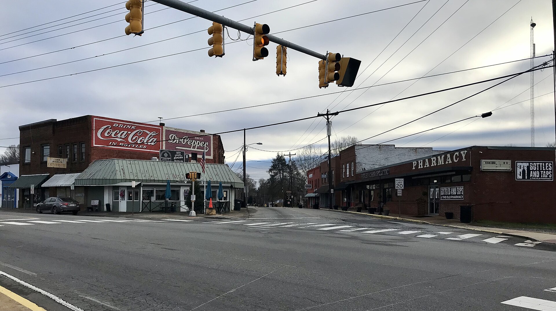 Main Street intersection in downtown Troutman